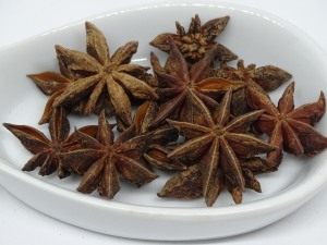 Sternanis ganz